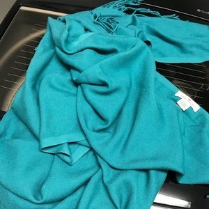 Love Quotes scarf 🧣